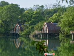 富春江畔的船屋 木结构船屋
